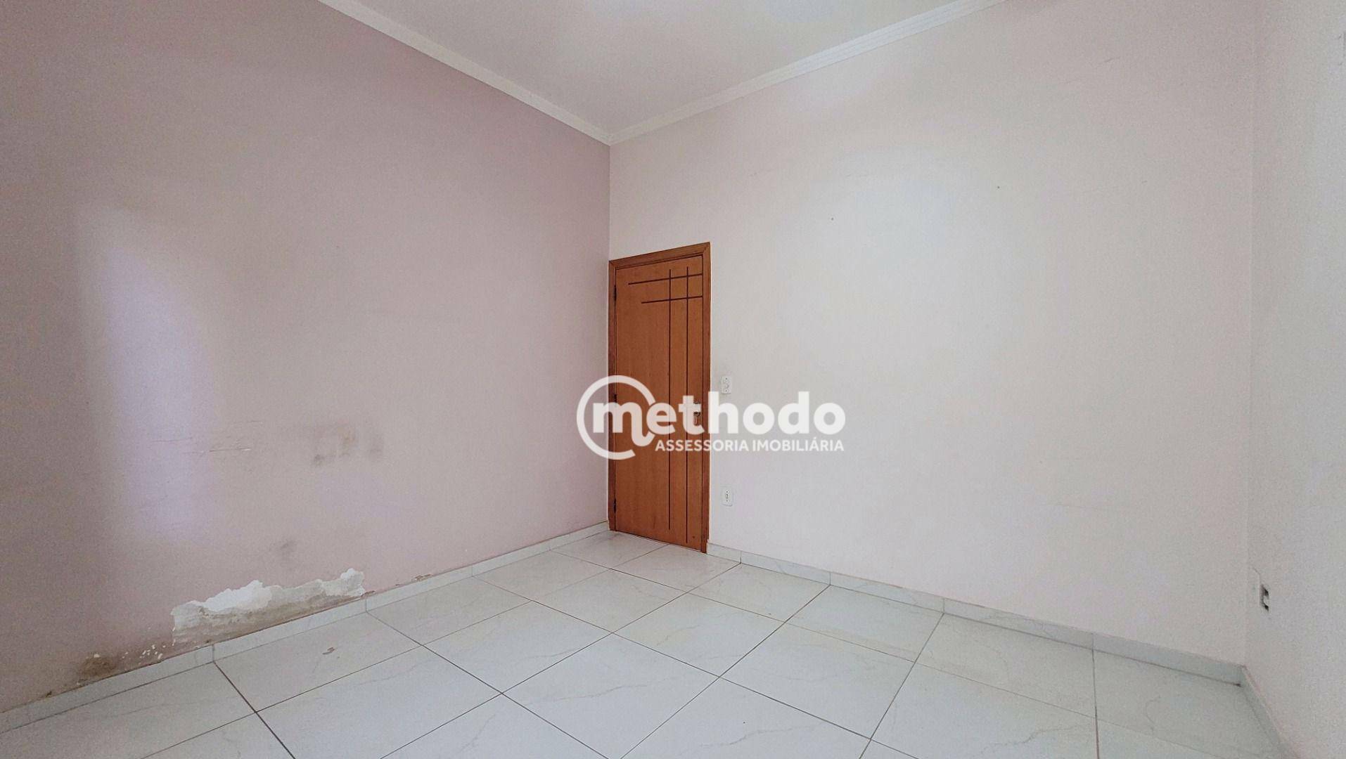 Casa à venda com 6 quartos, 250m² - Foto 9