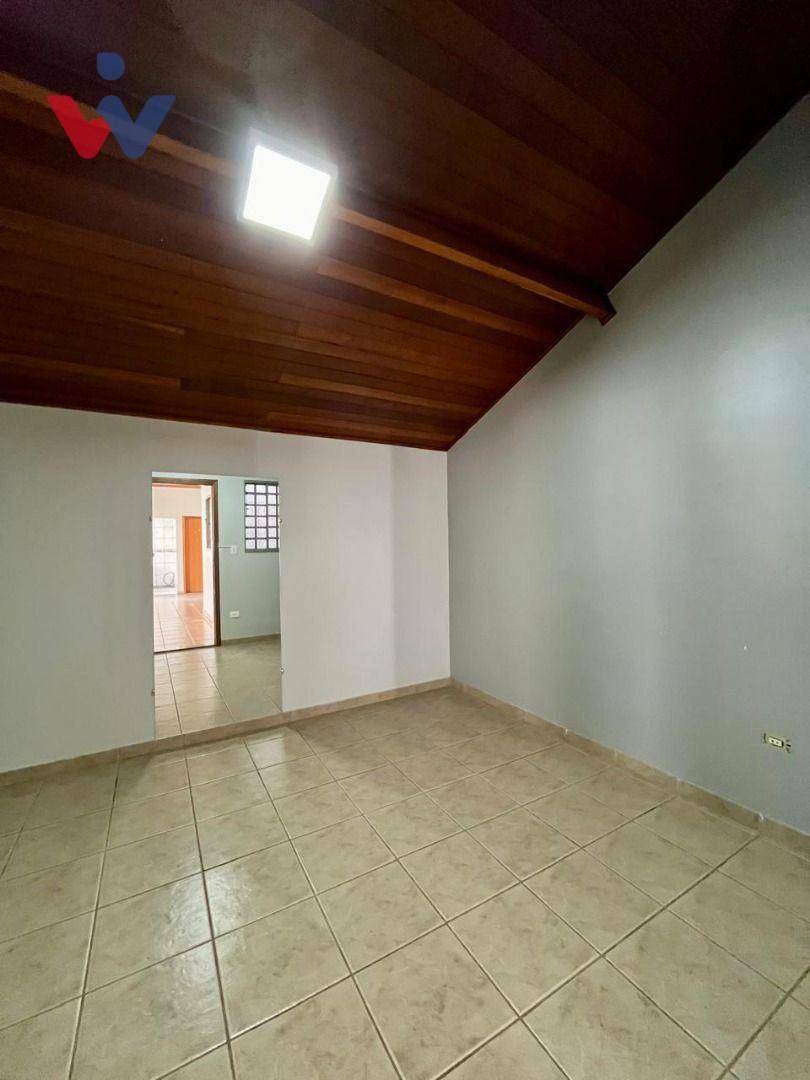 Casa à venda com 3 quartos, 200m² - Foto 26