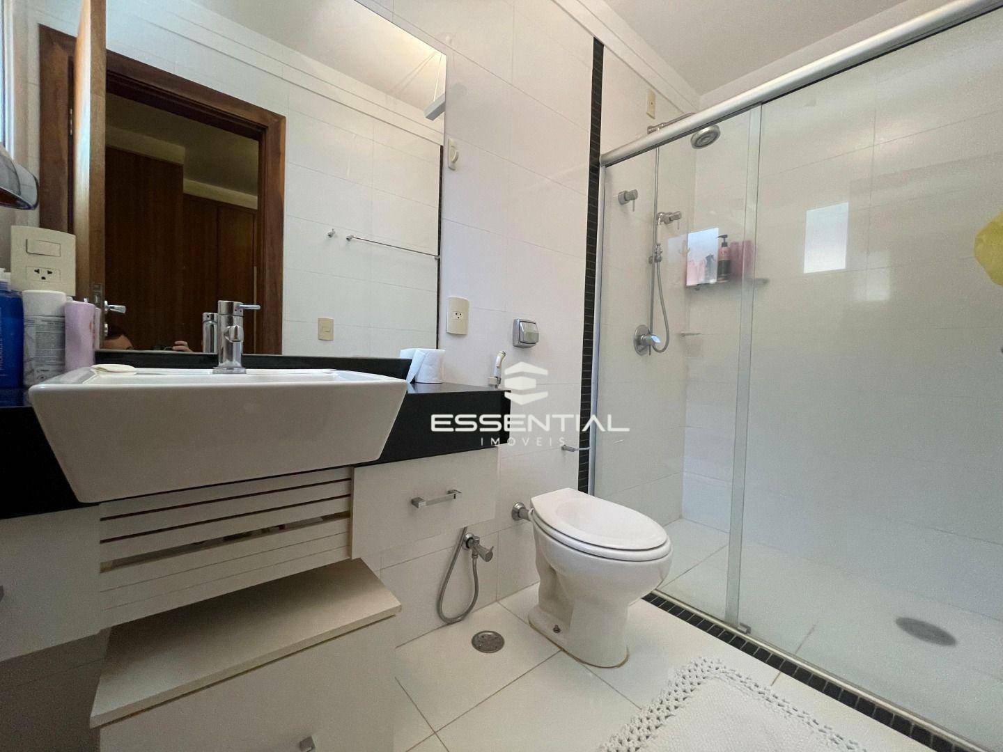 Sobrado à venda e aluguel com 4 quartos, 350m² - Foto 43