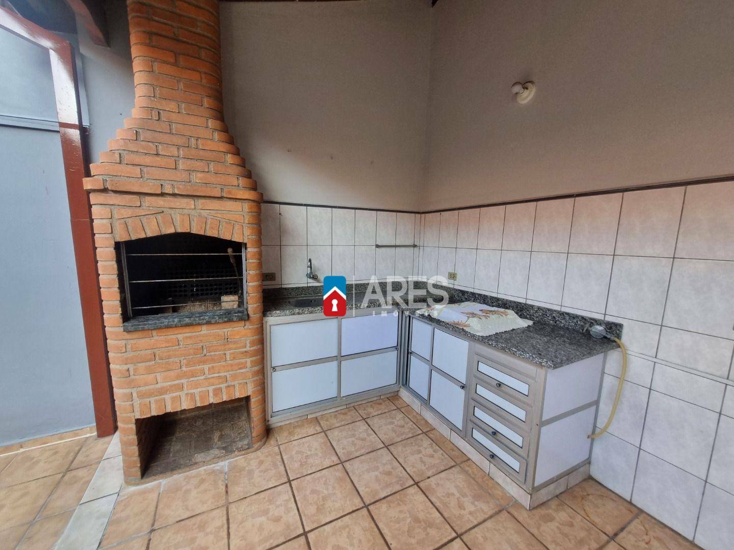 Casa para alugar com 3 quartos, 190m² - Foto 27