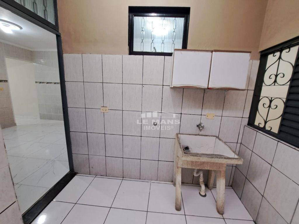 Casa à venda com 2 quartos, 110m² - Foto 12