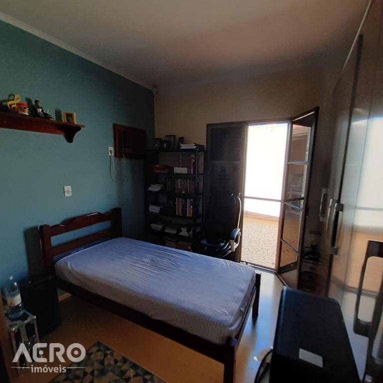 Casa à venda com 3 quartos, 186m² - Foto 19