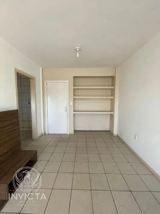 Apartamento à venda com 2 quartos, 70m² - Foto 6