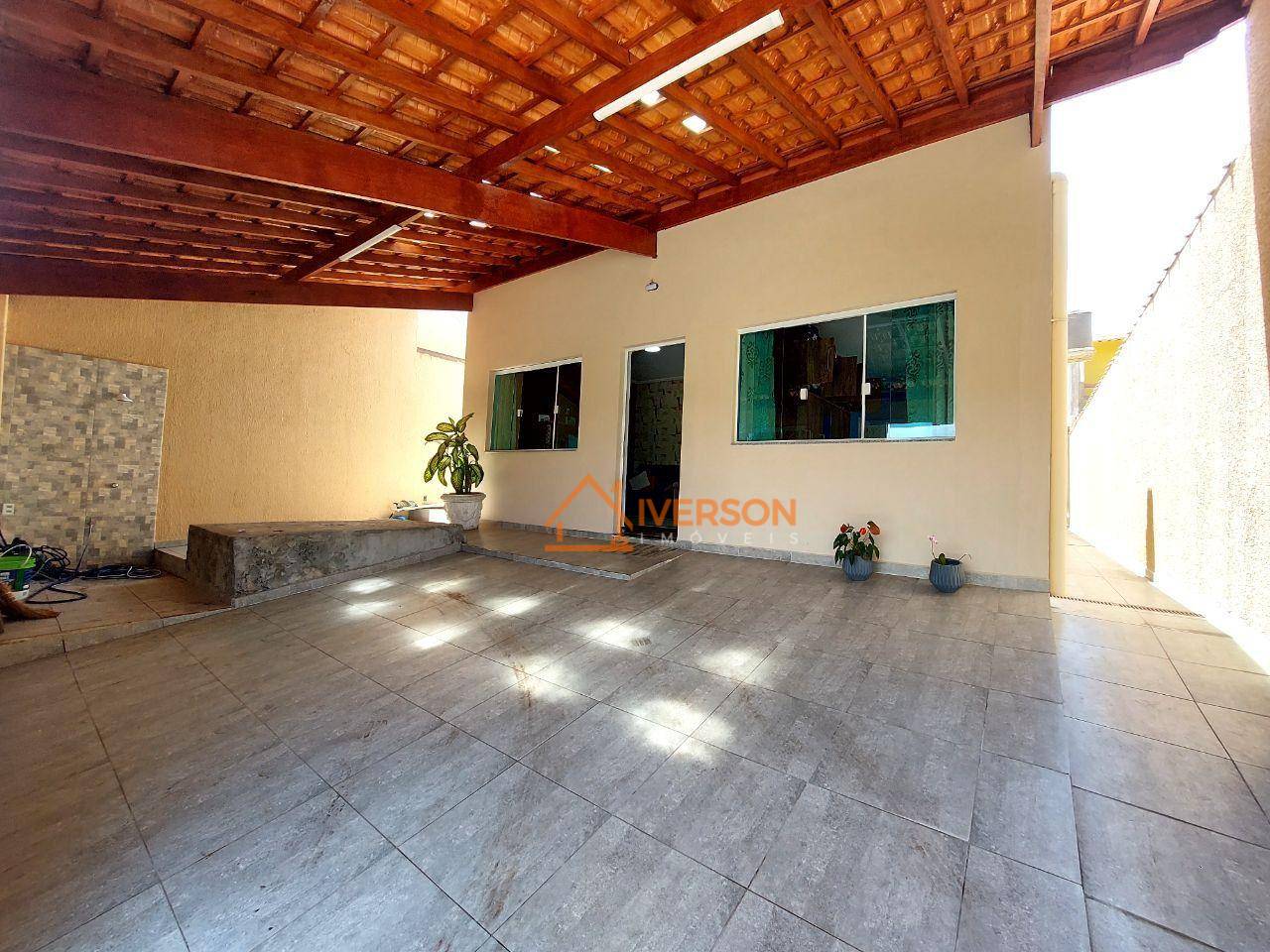 Casa, 4 quartos, 150 m² - Foto 1