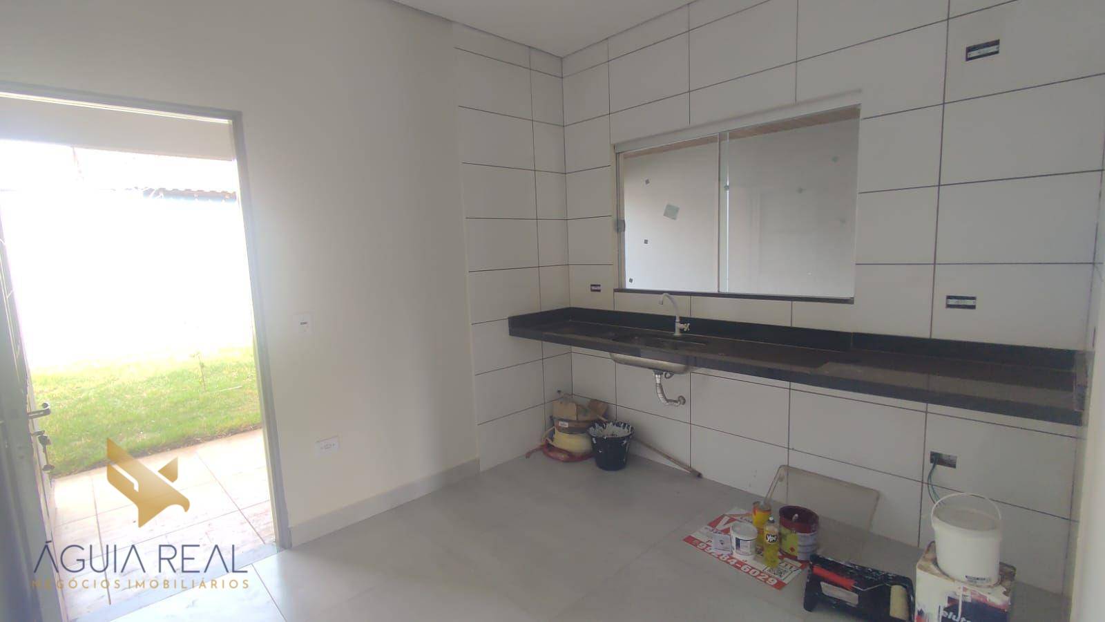 Casa à venda com 2 quartos, 60m² - Foto 14