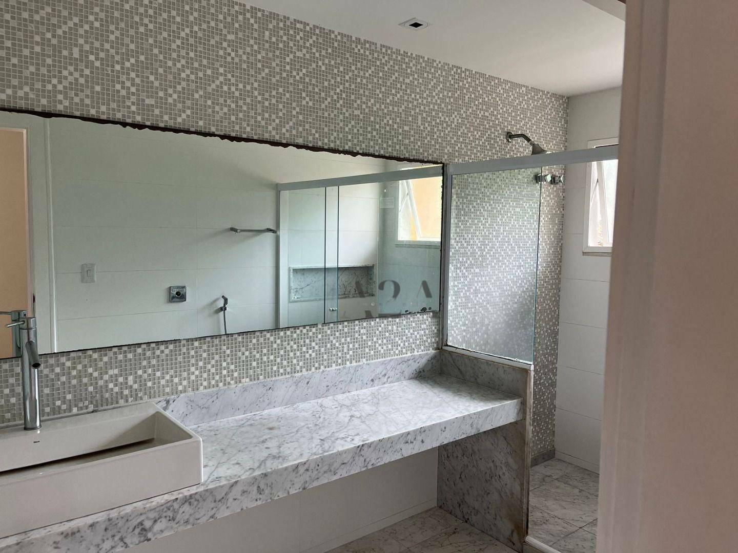 Casa à venda com 4 quartos, 357m² - Foto 44