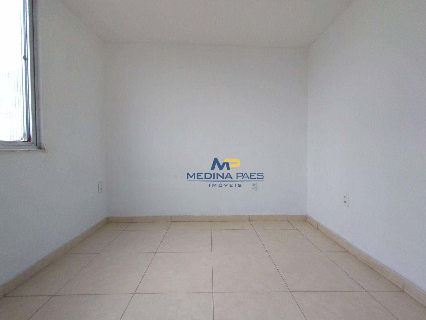 Apartamento à venda com 2 quartos, 42m² - Foto 2