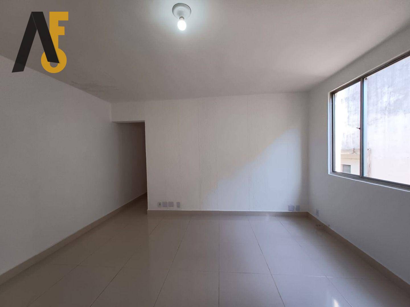 Apartamento à venda com 2 quartos, 63m² - Foto 4