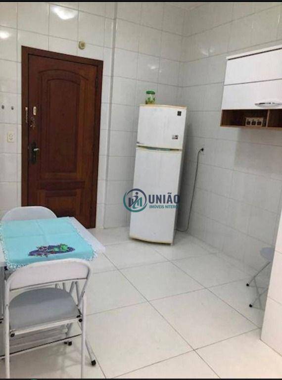 Apartamento à venda com 2 quartos, 70m² - Foto 14