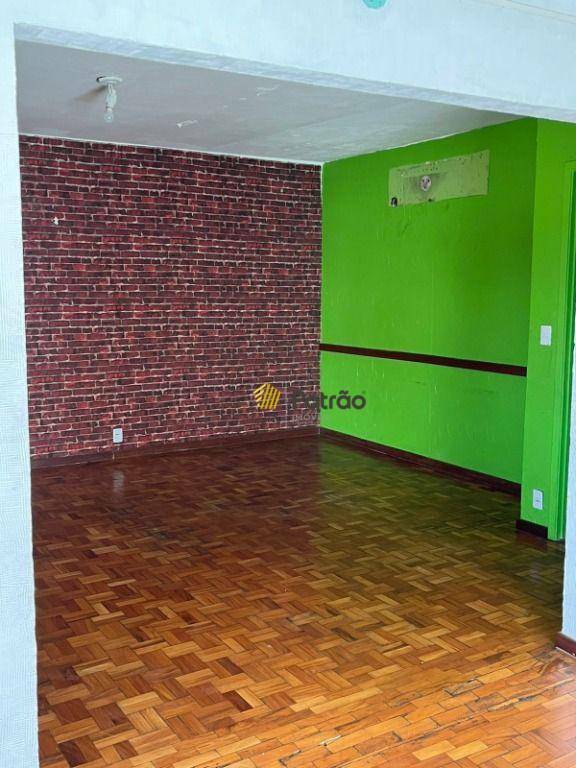 Casa para alugar com 3 quartos, 420m² - Foto 13