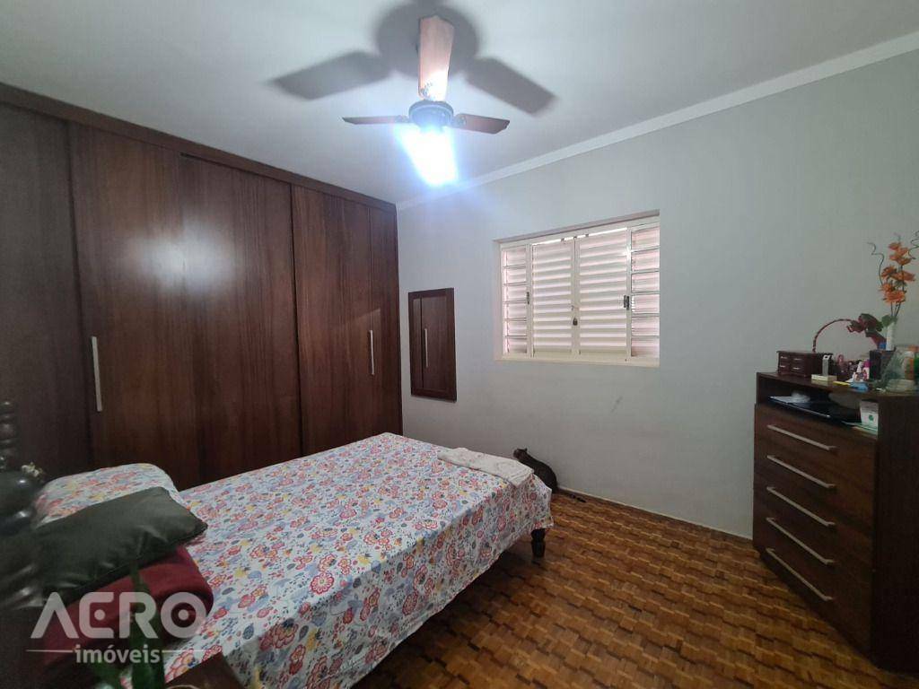 Casa à venda com 3 quartos, 248m² - Foto 30