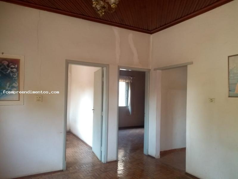 Casa à venda com 2 quartos, 300m² - Foto 7