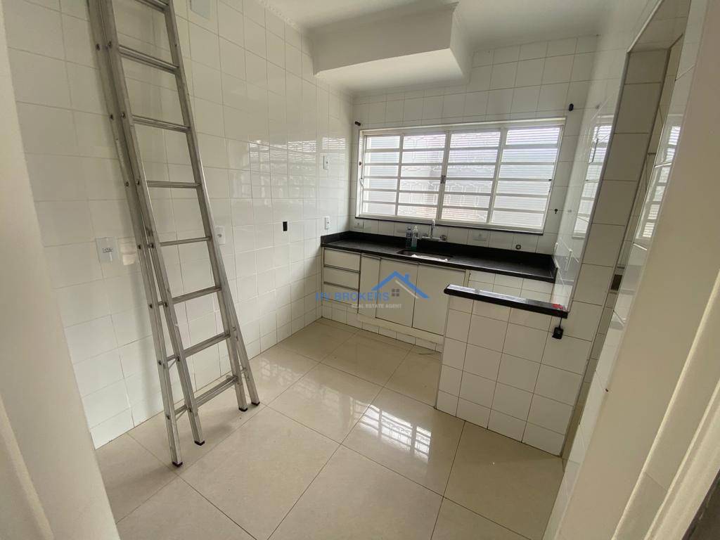 Casa à venda com 3 quartos, 184m² - Foto 6