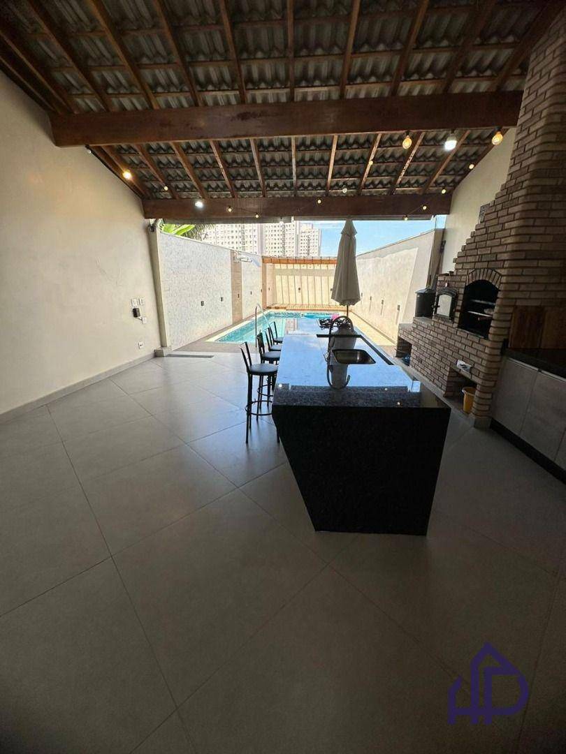 Casa para alugar com 3 quartos, 313m² - Foto 60