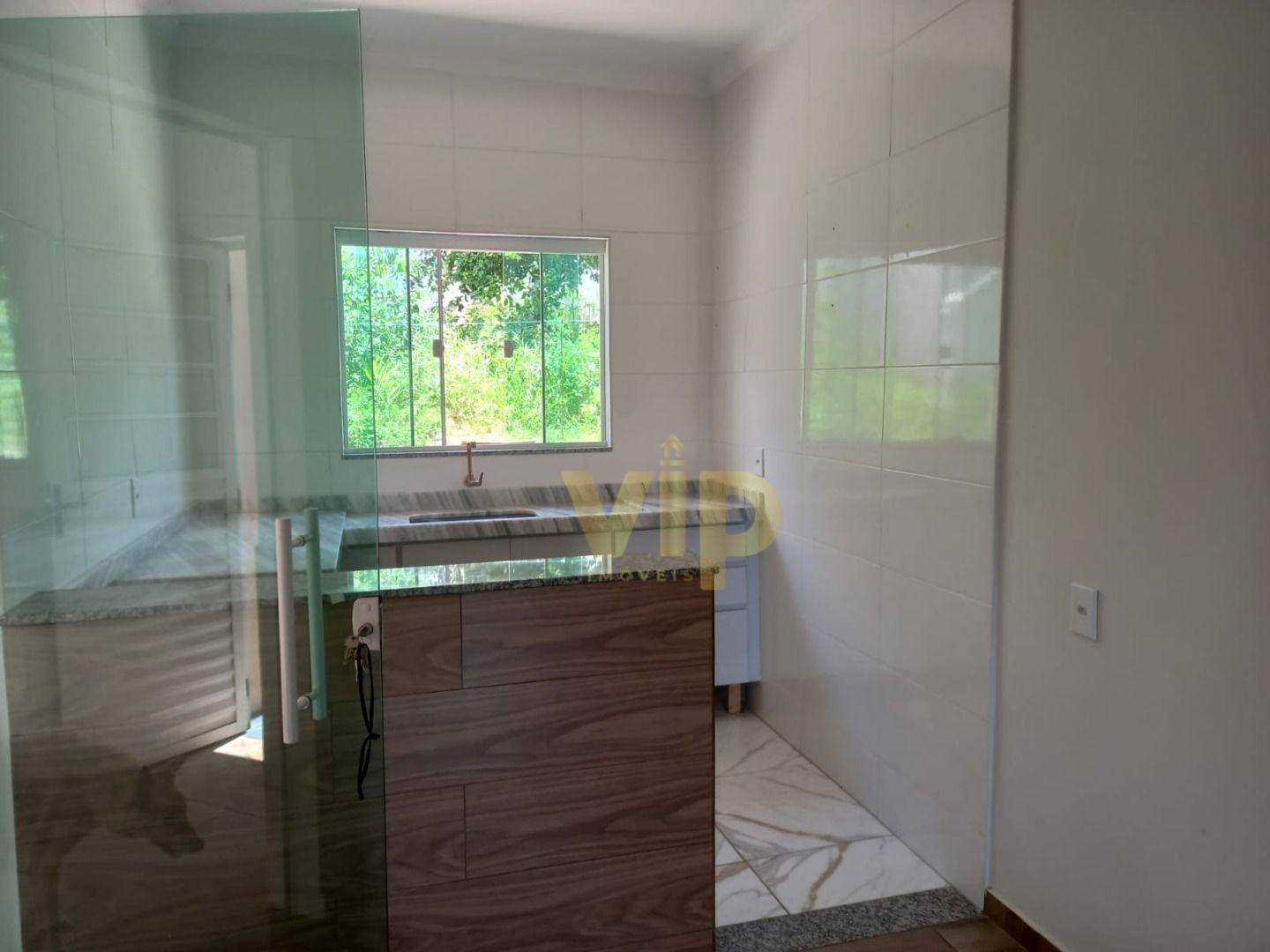 Casa à venda com 2 quartos, 95m² - Foto 4