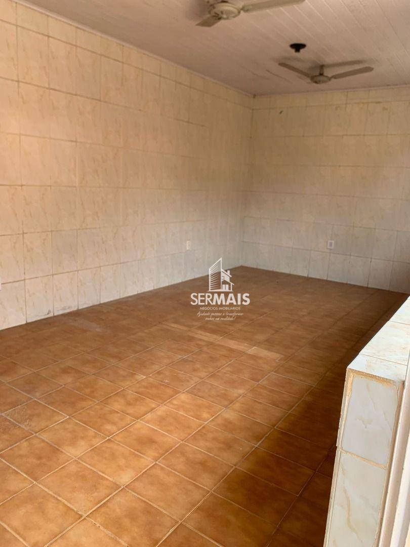 Casa de Condomínio à venda com 5 quartos, 326m² - Foto 2