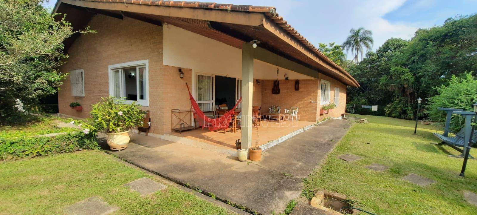 Casa à venda com 3 quartos, 262m² - Foto 2