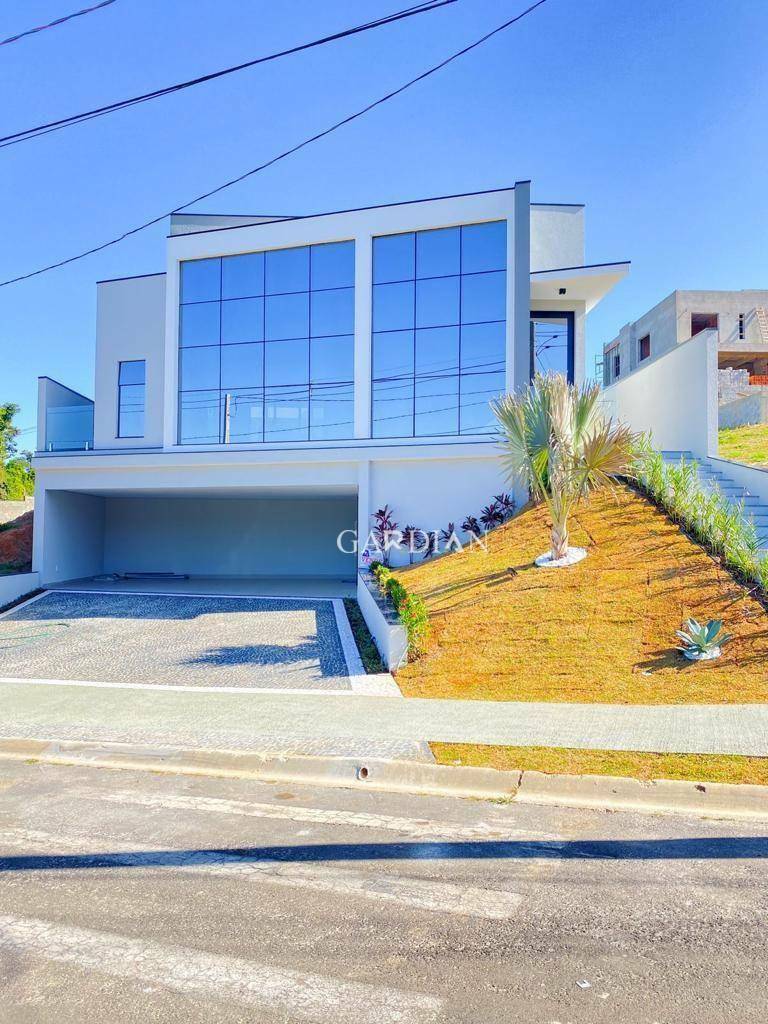 Casa de Condomínio à venda com 4 quartos, 246m² - Foto 3