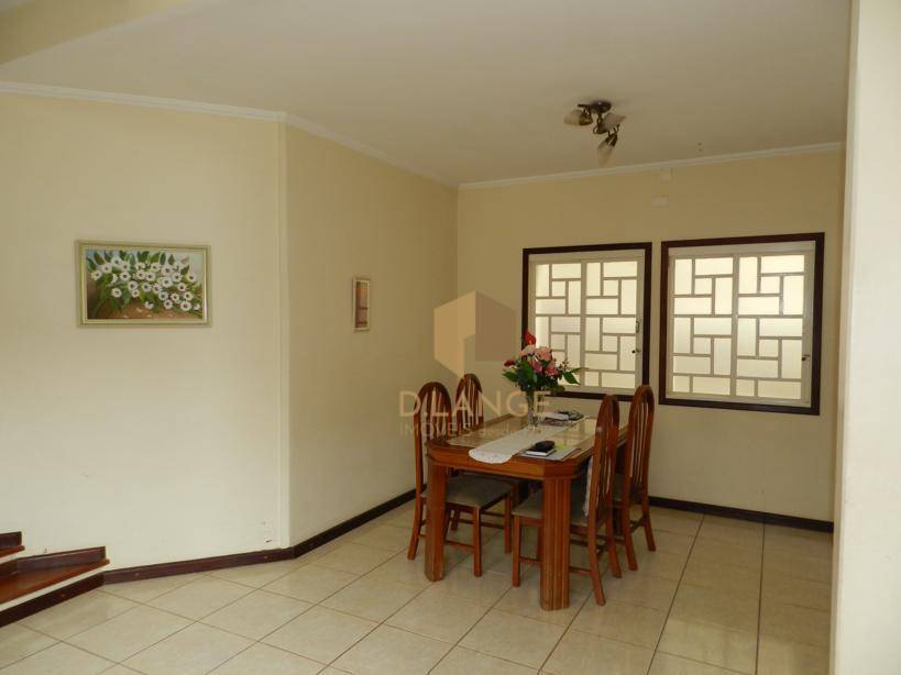 Casa de Condomínio à venda com 3 quartos, 250m² - Foto 9