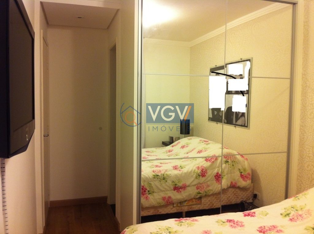 Apartamento à venda com 2 quartos, 70m² - Foto 13