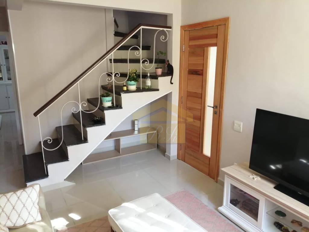 Sobrado à venda com 3 quartos, 210M2 - Foto 2