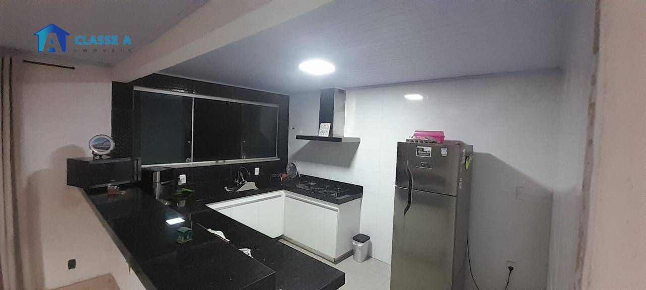 Casa à venda com 4 quartos, 200m² - Foto 28