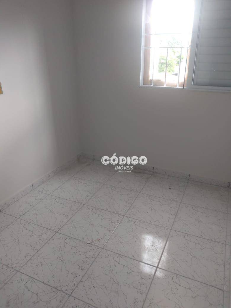 Apartamento para alugar com 2 quartos, 38m² - Foto 11