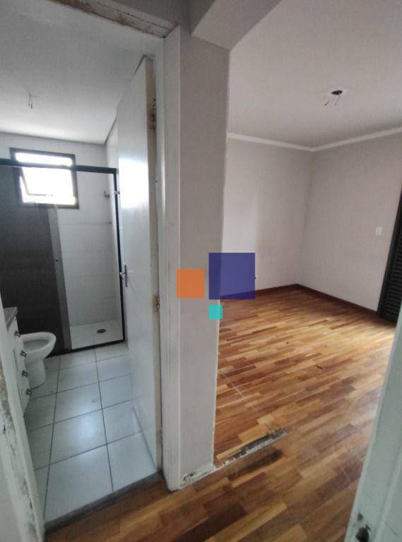 Apartamento à venda com 3 quartos, 95m² - Foto 2