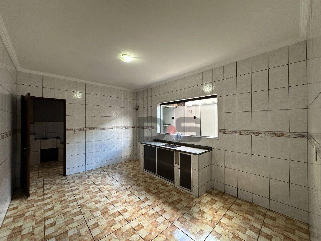 Sobrado, 4 quartos, 121 m² - Foto 2