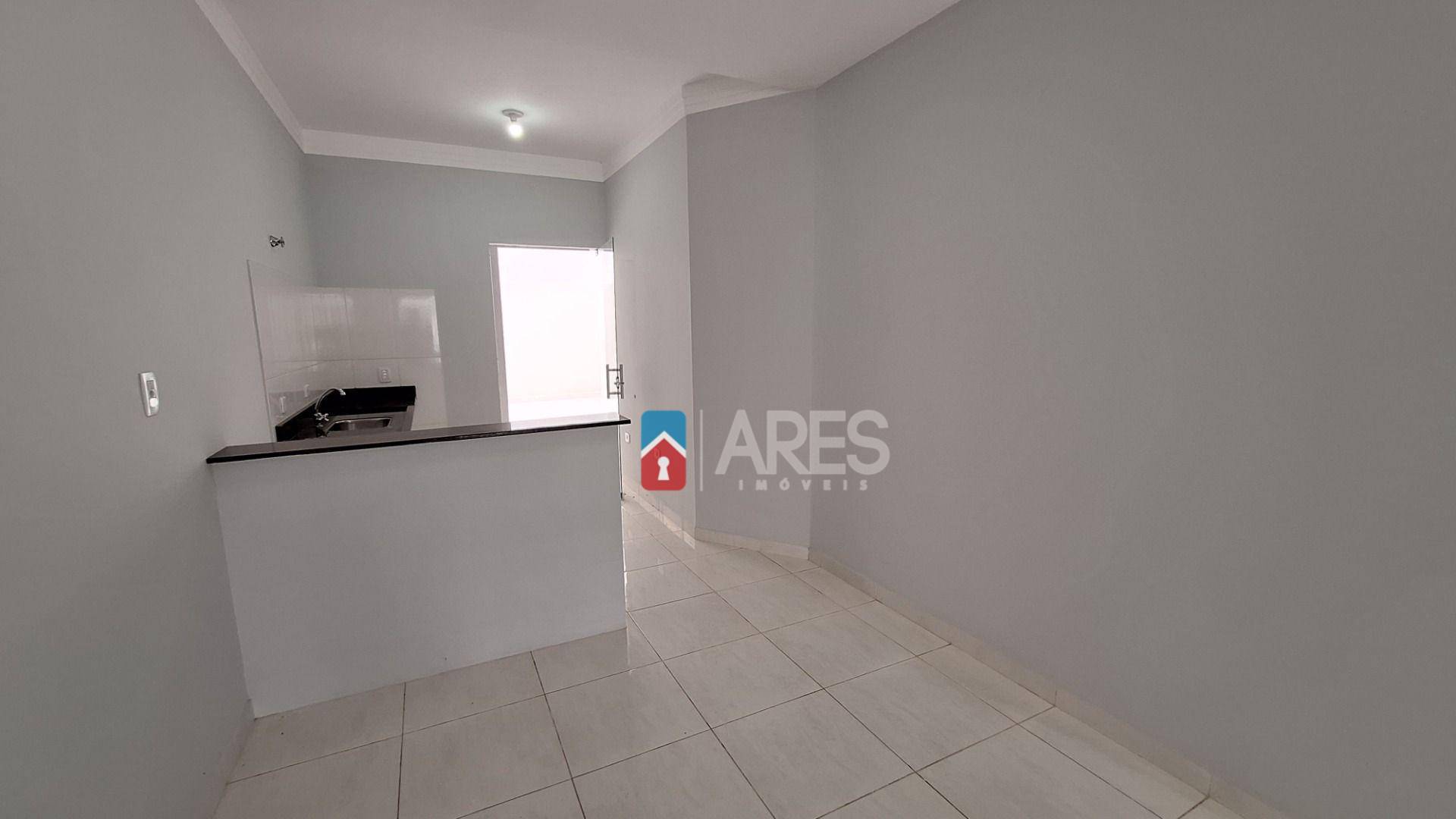 Casa à venda com 3 quartos, 99m² - Foto 3