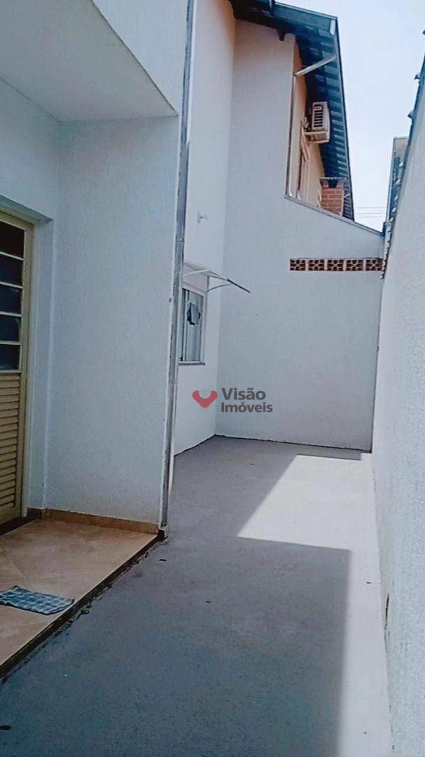 Sobrado à venda com 2 quartos, 140m² - Foto 12