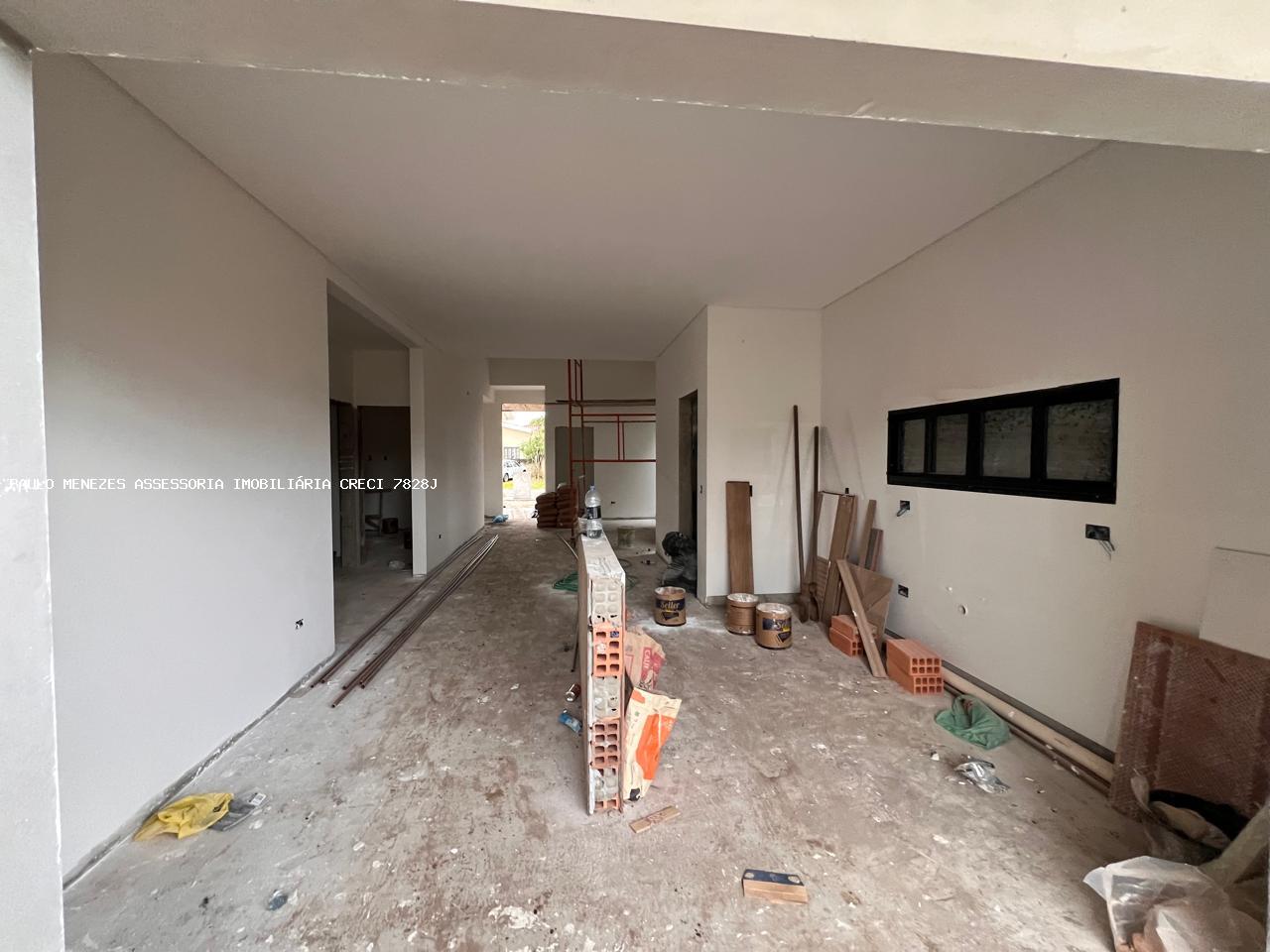 Casa à venda com 3 quartos, 360m² - Foto 9