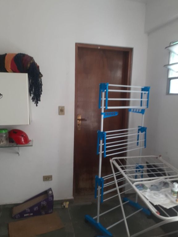 Casa à venda com 2 quartos, 170m² - Foto 7