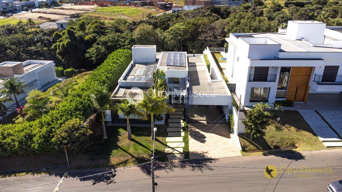 Casa de Condomínio à venda com 4 quartos, 400m² - Foto 4