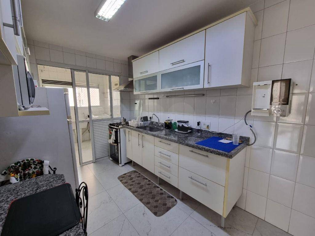 Apartamento para alugar com 3 quartos, 94m² - Foto 12