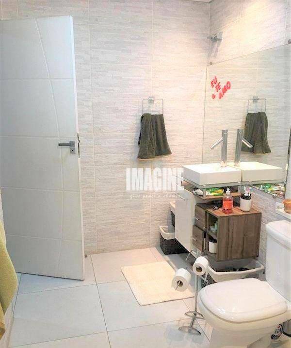 Casa à venda com 4 quartos, 260m² - Foto 18