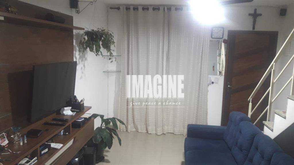 Sobrado à venda com 2 quartos, 90m² - Foto 1