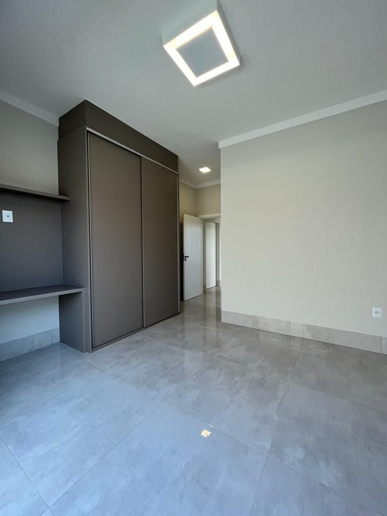 Casa à venda com 4 quartos, 249m² - Foto 17