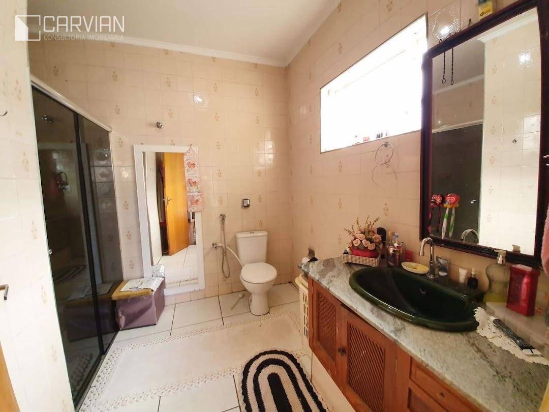 Casa à venda com 4 quartos, 290m² - Foto 5