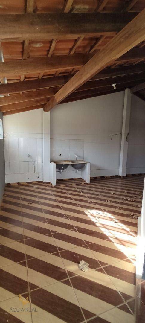 Casa à venda com 3 quartos, 164m² - Foto 6