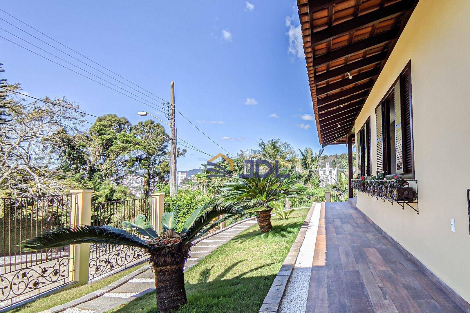 Casa de Condomínio à venda com 5 quartos, 420m² - Foto 3