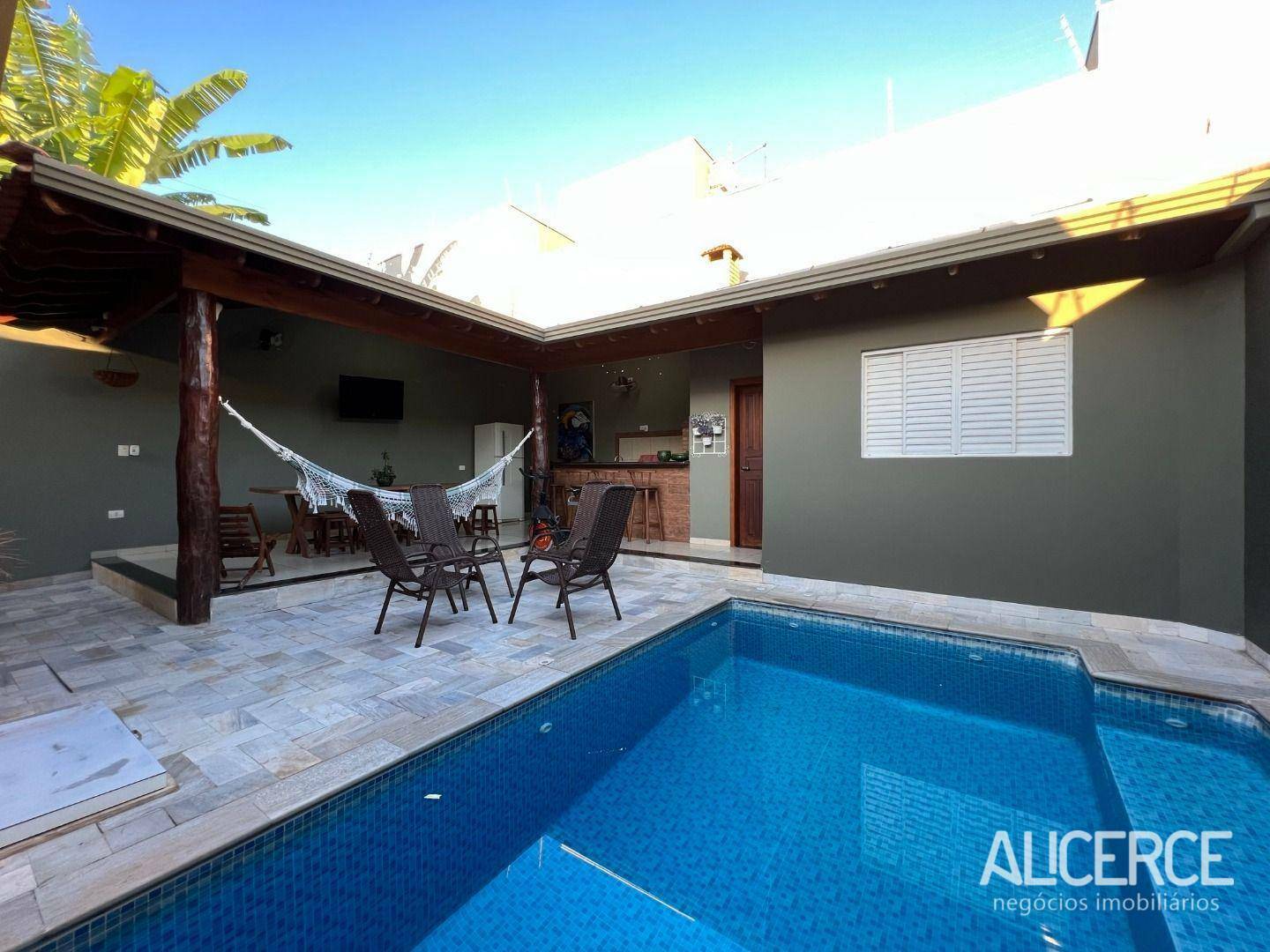 Casa à venda com 3 quartos, 200m² - Foto 43