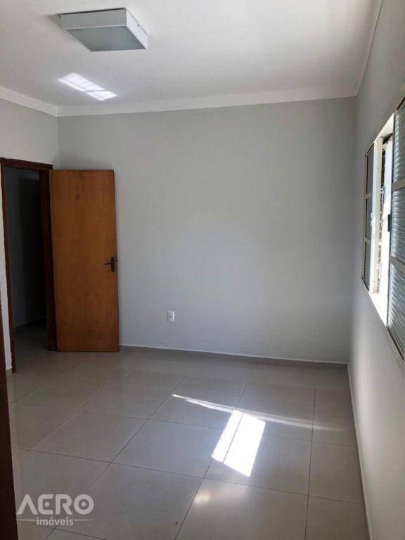 Casa à venda com 3 quartos, 100m² - Foto 6