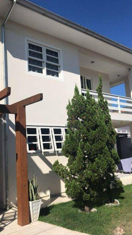 Casa à venda e aluguel com 3 quartos, 281m² - Foto 3