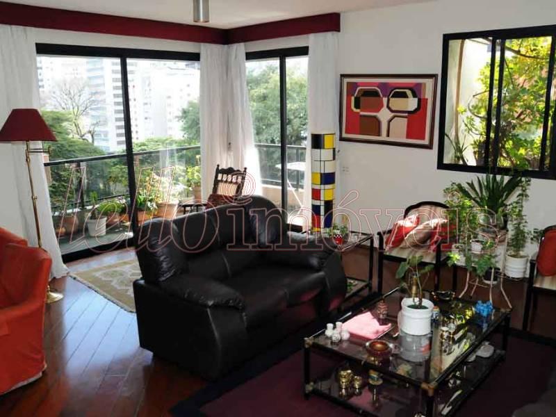 Apartamento à venda com 3 quartos, 200m² - Foto 2