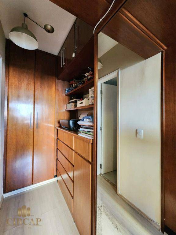 Apartamento à venda com 3 quartos, 107m² - Foto 11