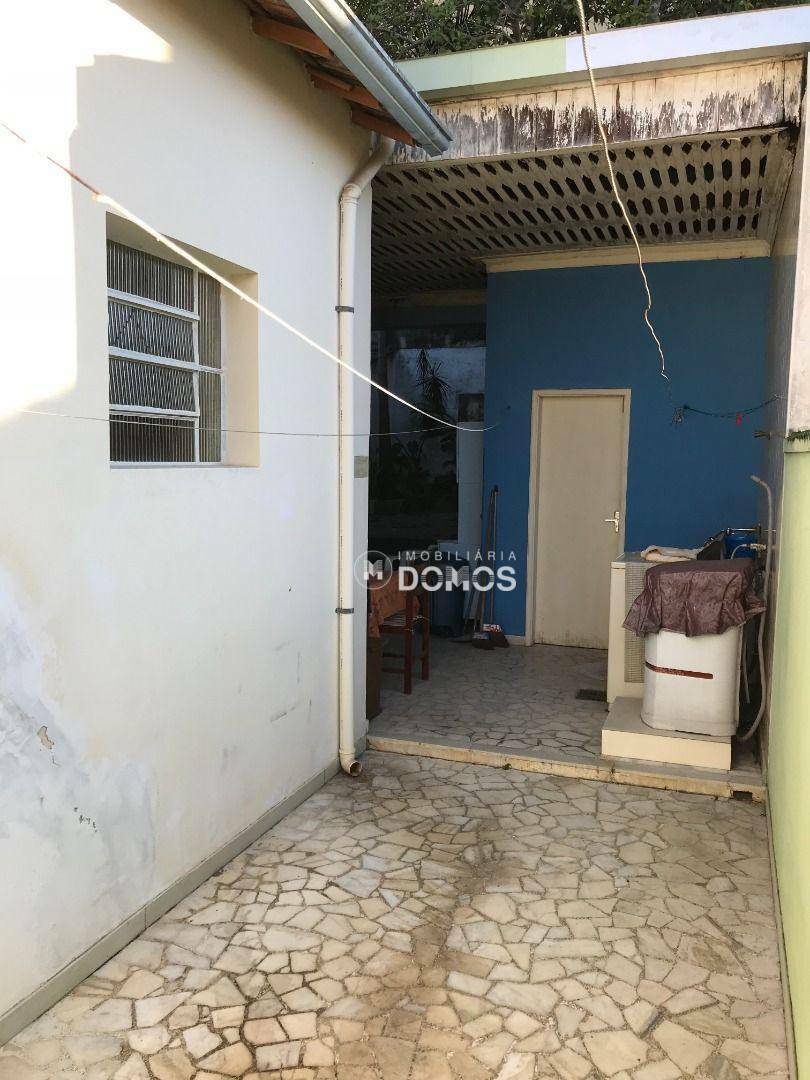 Casa à venda com 4 quartos, 250m² - Foto 29