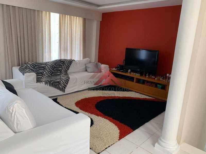 Casa de Condomínio à venda com 4 quartos, 360m² - Foto 3