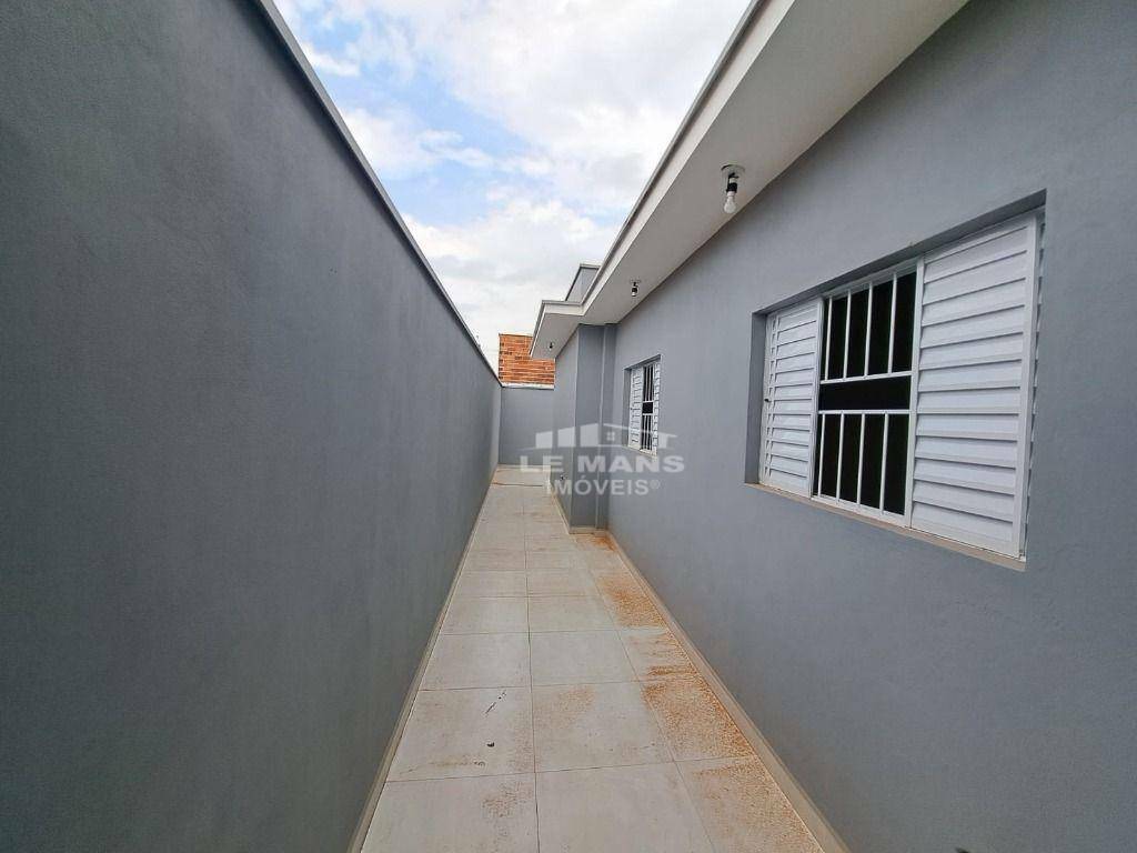 Casa à venda com 3 quartos, 122m² - Foto 13