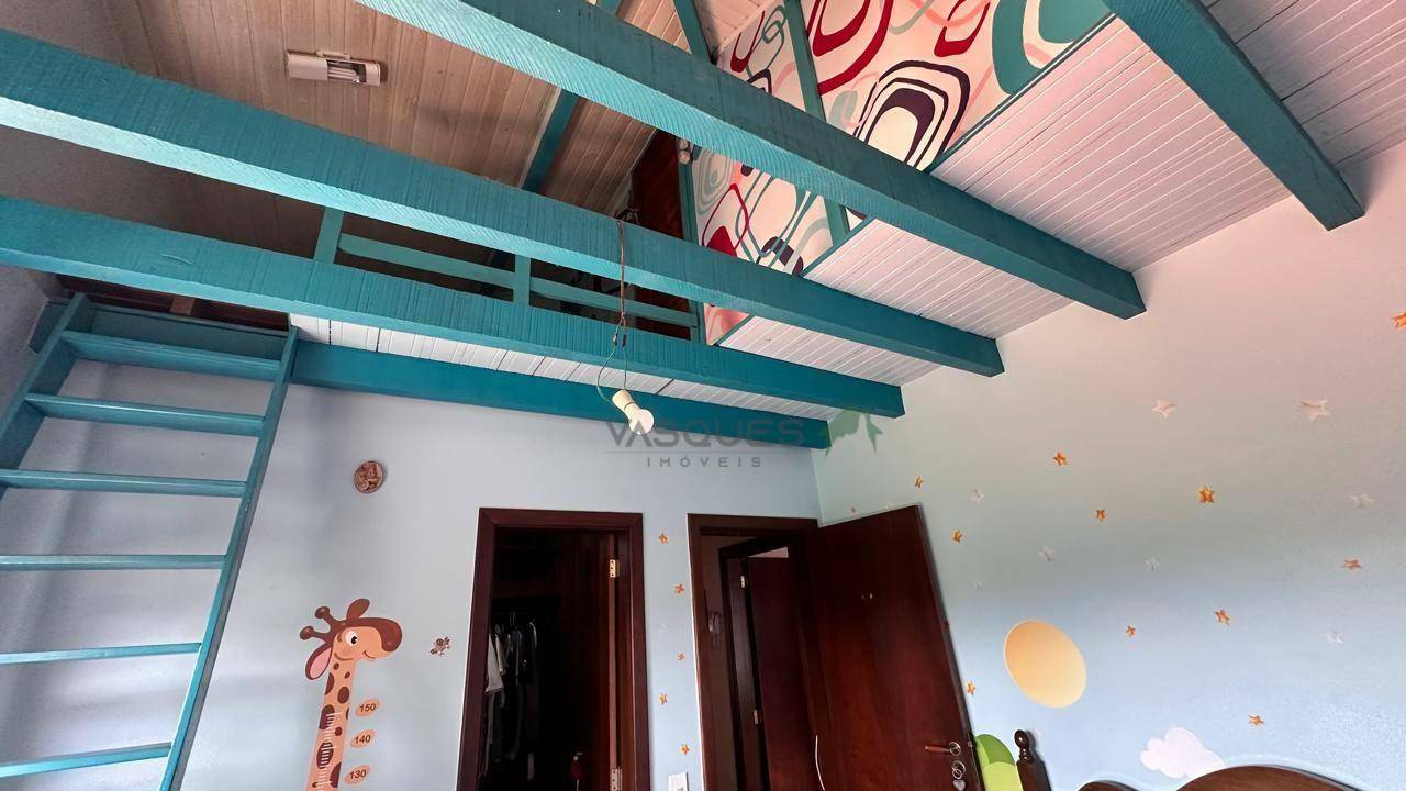 Casa à venda com 4 quartos, 371m² - Foto 18